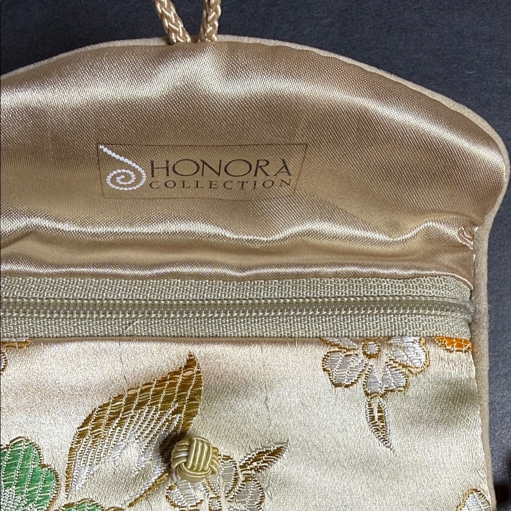 HONORA Fresh Water Pearls and matching earrings - Picture 3 of 8